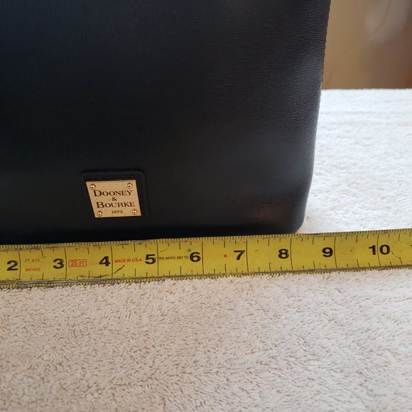 Dooney & Bourke Saffiano Black Zip Crossbody LIKE NEW - Picture 14 of 16
